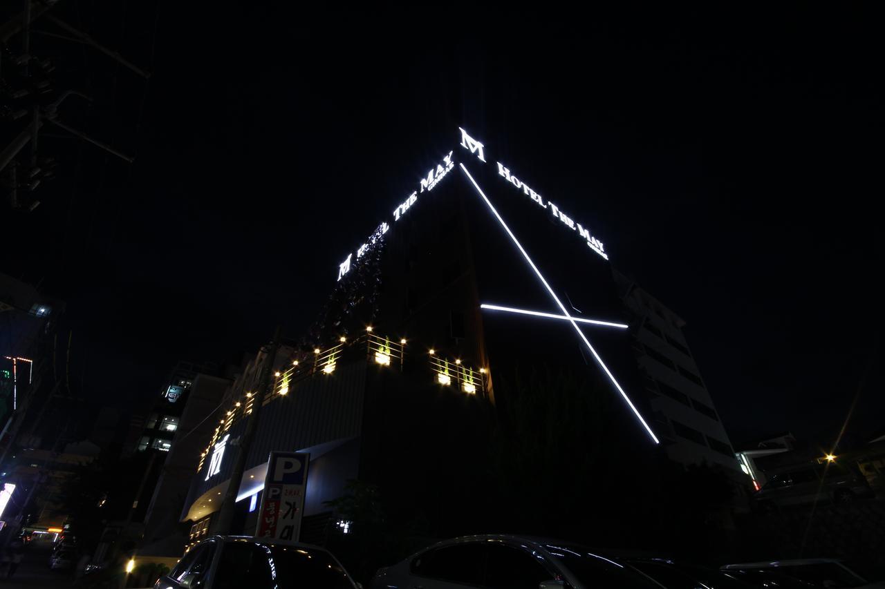 Hotel The May Gimhae Esterno foto